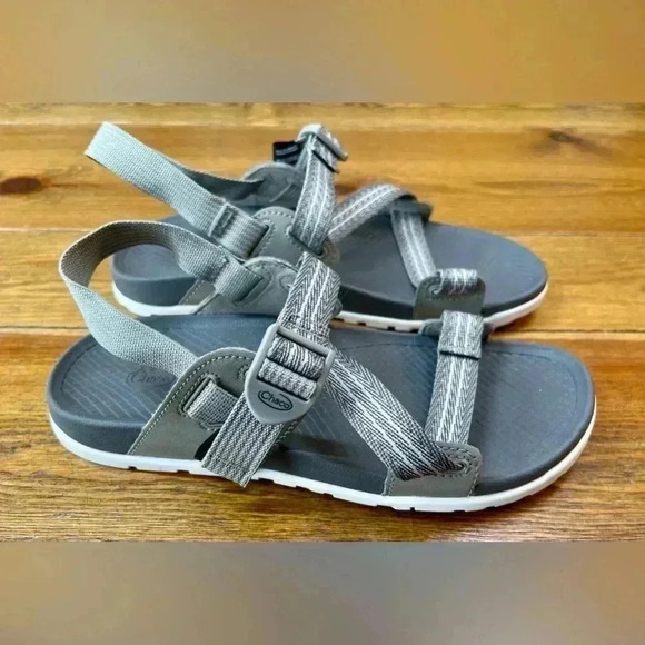 Chaco | Women’s Lowdown Sandal in Grey | Size 7 - Picture 3 of 5